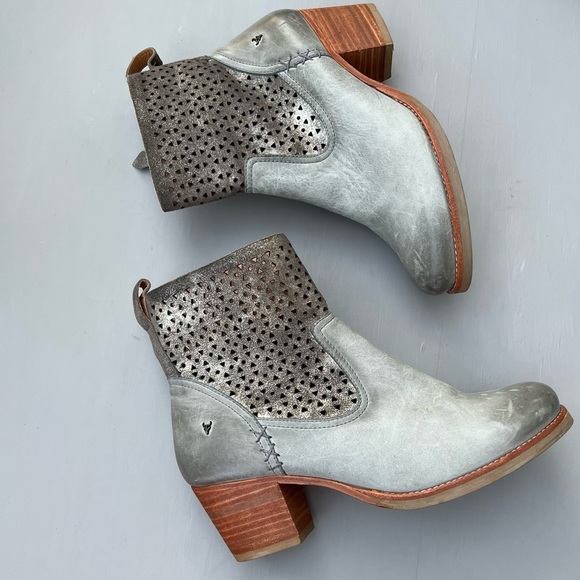 TRASK ankle boots with cut out details,grey size 7 - Picture 3 of 5